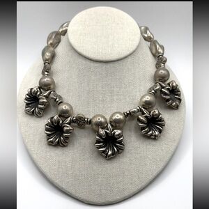 Vintage Pauline Rader Silvertone Bold Floral Beaded Statement Necklace Preowned